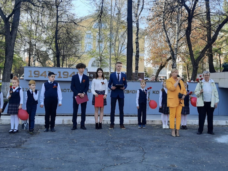 Поздравление Директора ГБОУ УР "Лицея №14" Н.В.Тарасенко.